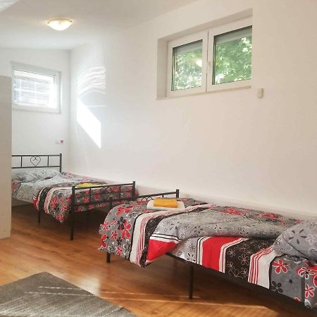 A Spacious 3 Bedroom Apartment In Bad Abbach/Regensburg Esterno foto