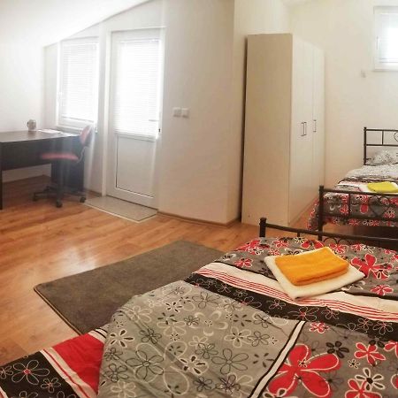 A Spacious 3 Bedroom Apartment In Bad Abbach/Regensburg Esterno foto