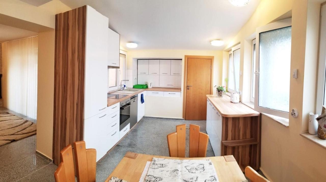 A Spacious 3 Bedroom Apartment In Bad Abbach/Regensburg Esterno foto